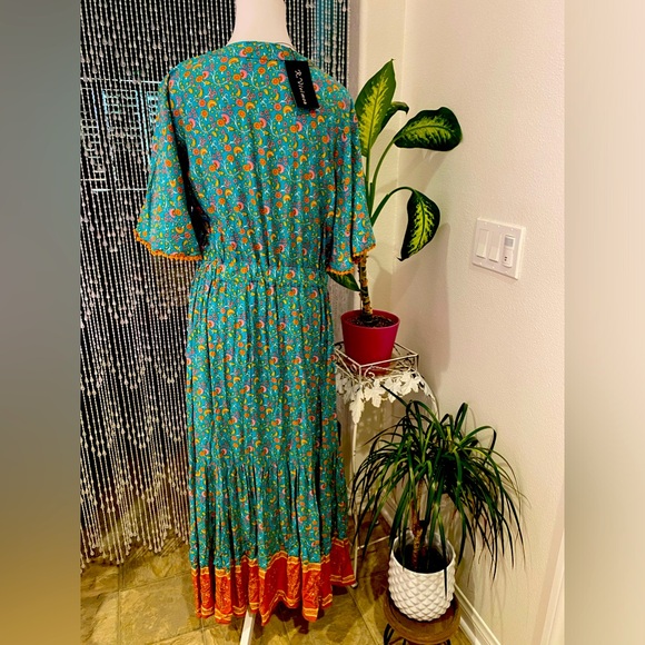 VIVIMOS MAXI DRESS NWT - Picture 5 of 7